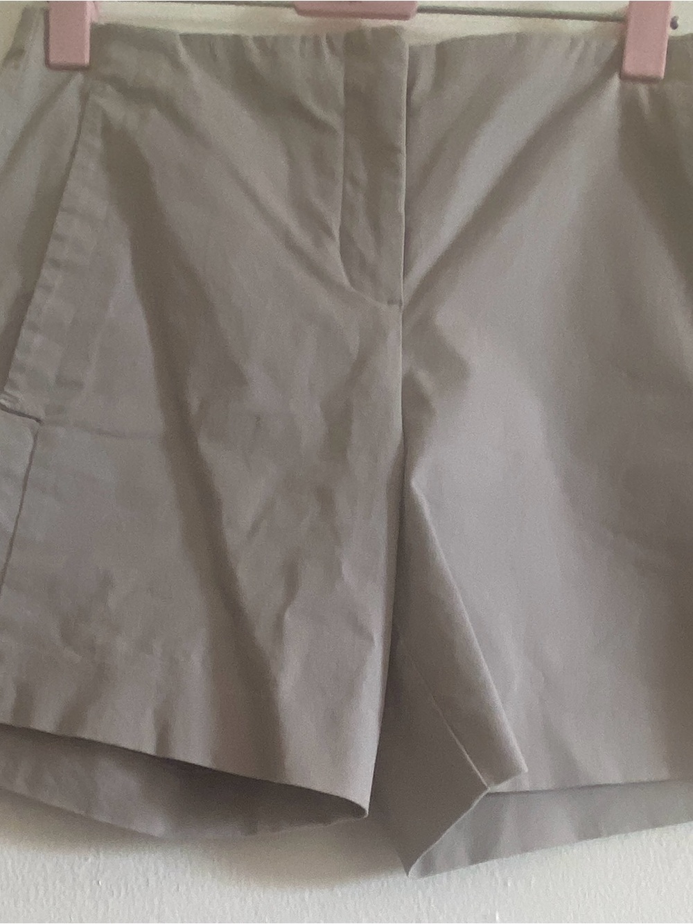 Theory Tailored Shorts in Light Beige
